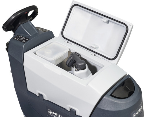 Autolaveuse autoportée avec couvercle de réservoir ouvert