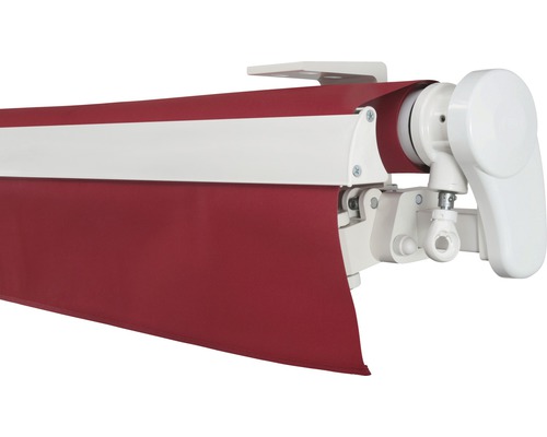 Store avec tissu rouge et cadre blanc