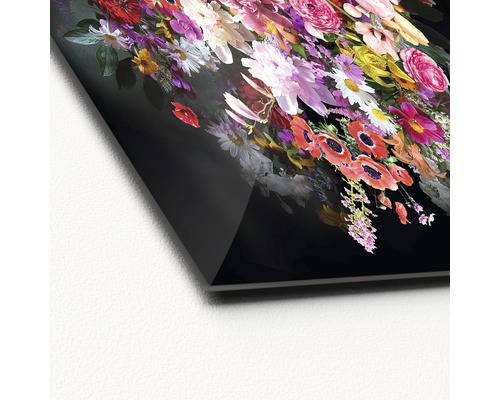 Vue détaillée d''une image en verre acrylique avec un motif floral