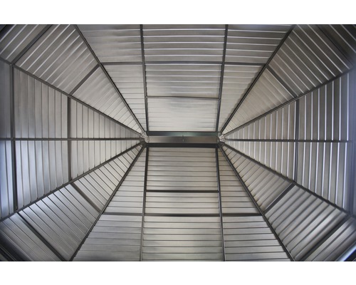Innenansicht des Pavillondaches mit Metallkonstruktion