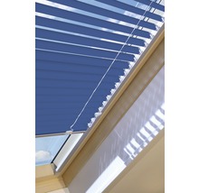 Fenêtre de toit avec store pour réguler la lumière