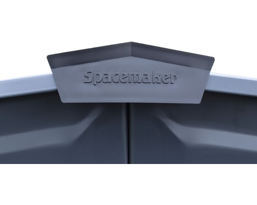 Spacemaker Logo auf einem Gerätehaus