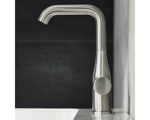 Waschtischarmatur aus Metall