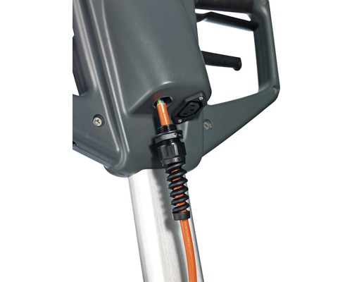 Detailansicht eines Elektrogeräts mit Anschlusskabel