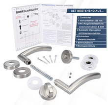 Set bestehend aus zwei Türdrückern, Vierkantstift, WC-Riegel aus Edelstahl mit Unterkonstruktion und Stift, Edelstahl Cliprosetten mit Unterkonstruktion, Schrauben, Madenschrauben, Bohrschablone und Montageanleitung