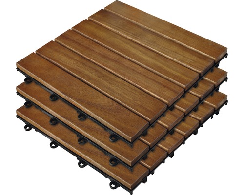 Pile de dalles en bois pour l''extérieur