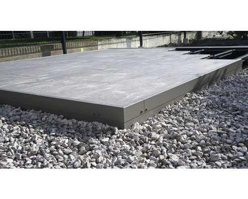 Terrasse de plain-pied avec lit de gravier