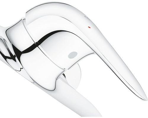 Robinet en chrome, vue détaillée