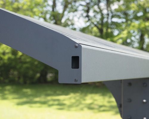 Vue détaillée d''un toit de terrasse en métal