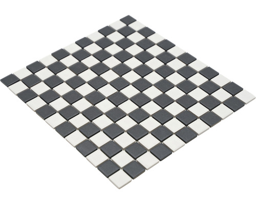 Quadratische Mosaikfliese mit Schachbrettmuster