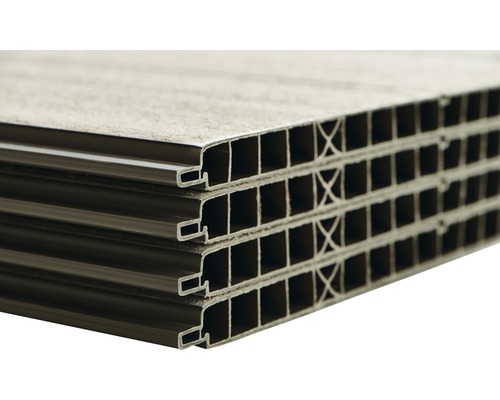 Vue multiple de plaques alvéolaires en plastique