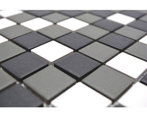 Carreaux de mosaïque de forme carrée, différentes nuances de gris