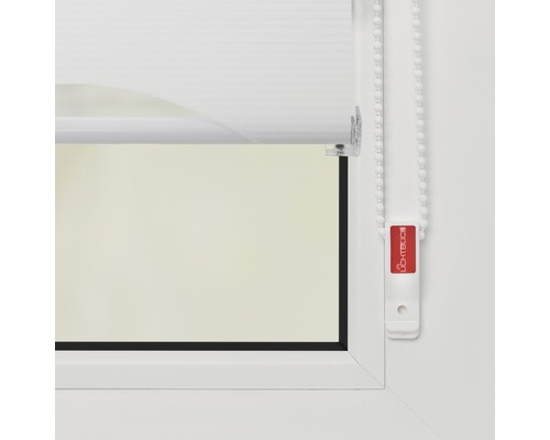 Faltrollo am Fenster mit Kettenzug
