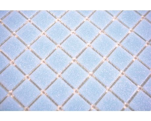 Quadratische Mosaikfliesen aus Glas