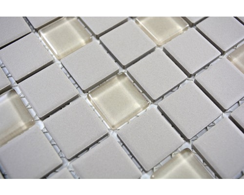 Quadratische Mosaikfliesen aus Keramik und Glas
