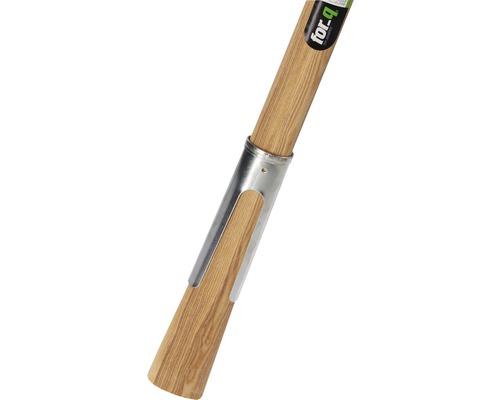 Detailansicht eines Holzstiels mit Metallmanschette