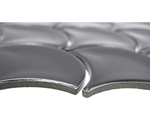 Gros plan de carreaux de céramique en forme de feuille pour la conception des murs et des sols