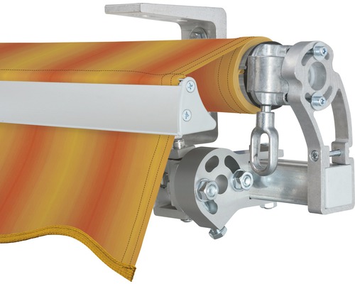 Detailansicht einer Gelenkarmmarkise mit orange gestreiftem Markisentuch und silberfarbenem Gestell