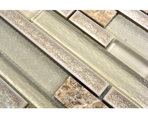 Mosaïque avec éléments en verre et en marbre