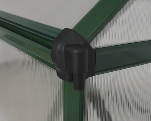 Gros plan d''une armature de serre avec raccord d''angle.