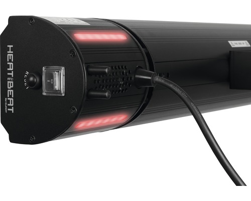 Detailansicht einer Heizstrahler-Einheit mit Stromkabel, Bedienelementen und HEAT & BEAT Logo