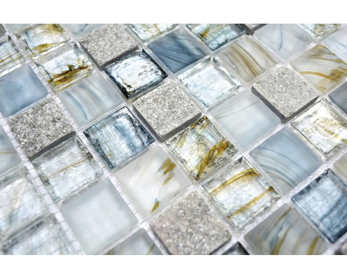 Mosaikfliese aus Glas und Naturstein