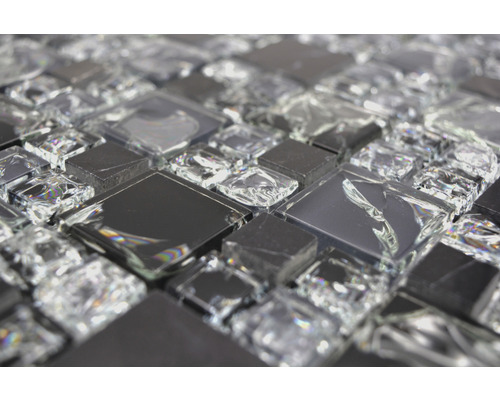 Gros plan de carreaux de mosaïque en verre avec des formes carrées