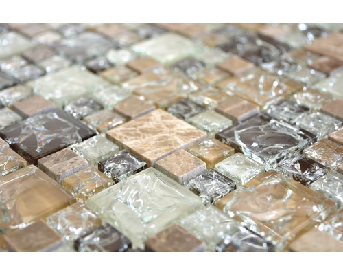 Gros plan de carreaux de mosaïque en verre et en pierre