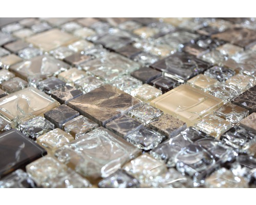 Mosaïque en verre et en pierre