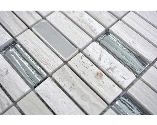 Mosaïque avec éléments en pierre et en verre