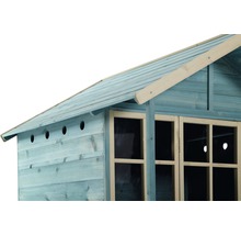 Vue détaillée d''une cabane en bois avec fenêtres et trous d''aération