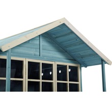 Vue détaillée d''une maisonnette avec fenêtres en bois et toit à pignon