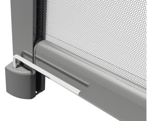 Detailansicht eines Insektenschutzrollos mit Rahmen