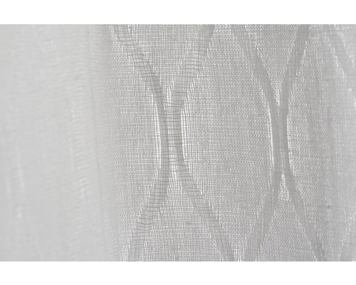 Nahaufnahme von weißem, transparentem Gardinenstoff