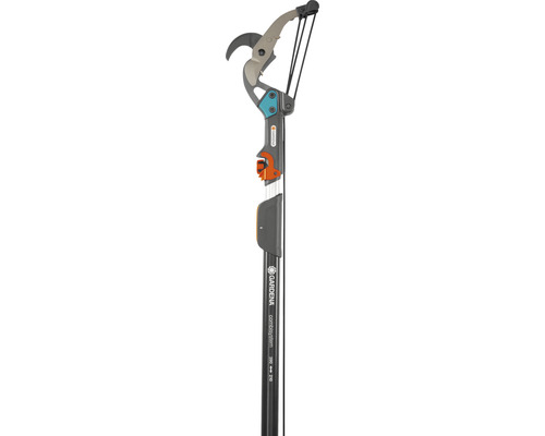 Ebrancheur Gardena avec manche télescopique pour couper les branches