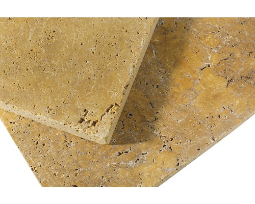 Deux carreaux de travertin