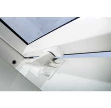Fenêtre à ouverture par rotation Fakro PVC PTP-V U3 66x118 cm avec aération permanente-thumb-2