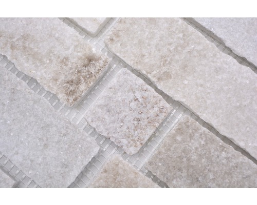 Gros plan de carreaux de mosaïque en pierre naturelle