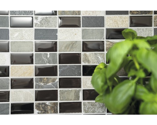 Carreaux de mosaïque avec aspect pierre et verre au format rectangulaire