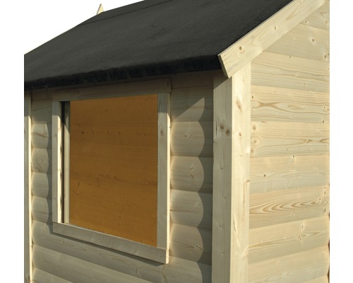 Detailansicht eines Gartenhauses aus Holz mit geschlossenem Fenster und Bitumendach