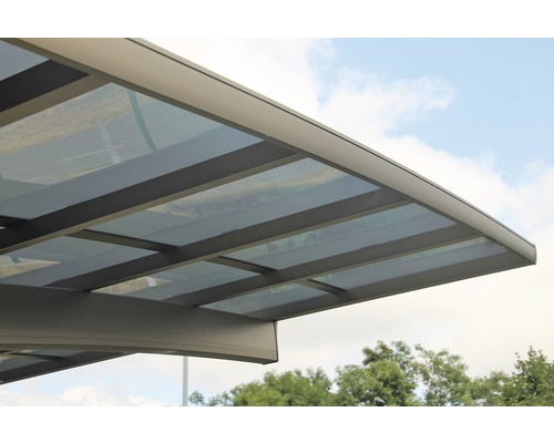 Vue détaillée d''un toit de terrasse avec des panneaux transparents