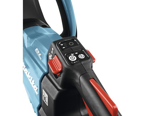 Detailansicht der Bedienelemente einer Heckenschere