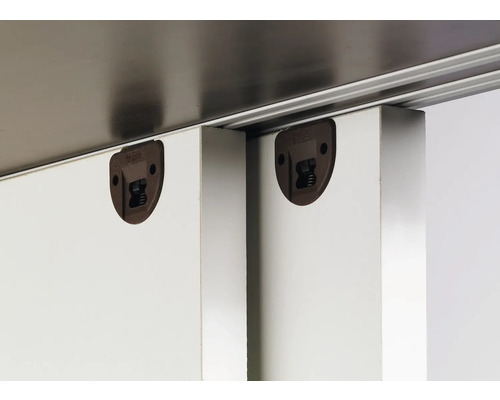 Detailansicht von Schiebetürbeschlägen