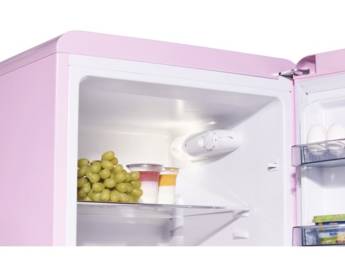 Innenraum eines Kühlschranks mit Lebensmitteln