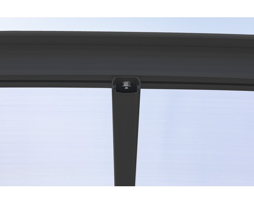 Detailansicht einer Terrassenüberdachung mit Schraubbefestigung