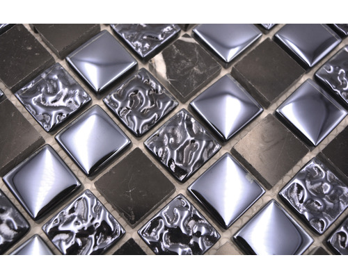 Mosaïque en verre et pierre