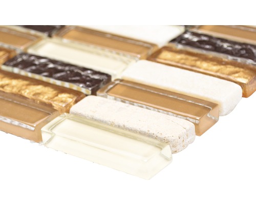 Mosaïque avec pièces rectangulaires dans différentes nuances de brun et beige.