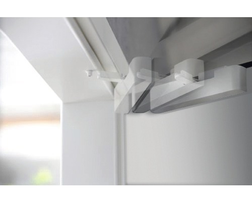 Bewegliche Türdichtung am Türrahmen