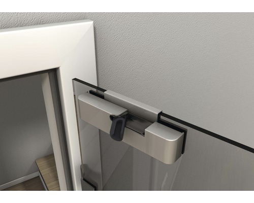 Detailansicht eines Türschlosses an einer Glastür