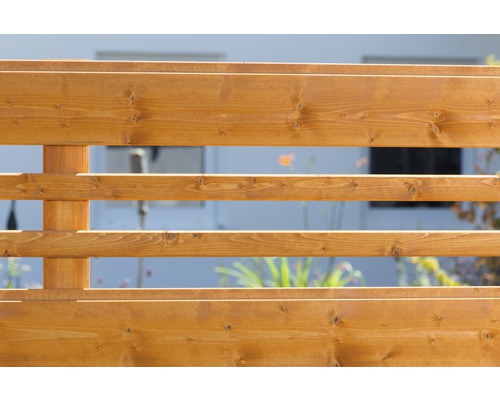 Clôture en bois avec planches horizontales